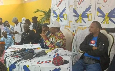 Imbroglio au sein de l’UDPS: Eteni LONGONDO charge Augustin KABUYA